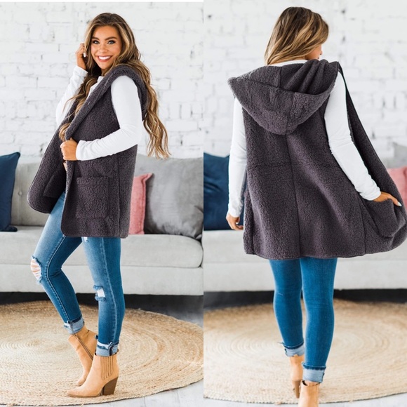 LAST 1️⃣! Soft Sherpa Hood Pocket Faux Fur Vest - Picture 2 of 3